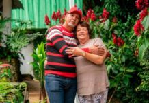 “En 54 años es el mejor regalo que Dios me ha dado” dice padre encontró a hija que dio en adopción