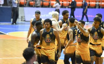 GUG pica delante en la apertura de la Gran Final del Torneo 40 del Basket de Santiago