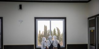 Mujeres que fueron esclavas sexuales del Estado Islámico se reencuentran con sus hijos