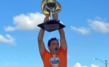 Toros extienden contrato a Raymond Abreu