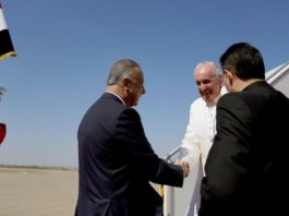 El Papa llega a Irak en la primera visita de un pontífice al país