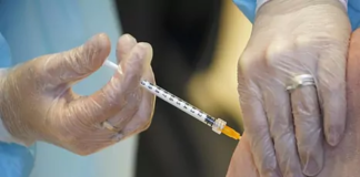 Dinamarca, Noruega e Islandia suspenden la vacunación con AstraZeneca contra el Covid-19 tras registrar «graves casos de trombos»