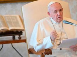 El papa Francisco denuncia que las mafias están explotando la pandemia
