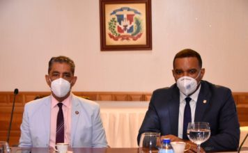 Adriano Espaillat visita al senador Carlos Gómez; socializan planes en beneficio de la diáspora de RD en EEUU