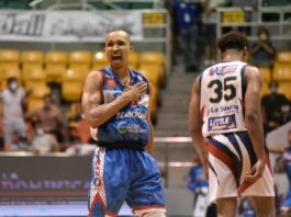 CDP vence a Pueblo Nuevo en la apertura de la serie semifinal B del basket de Santiago