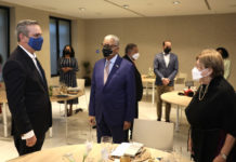 Presidente Abinader se reúne con miembros de comunidad dominicana radicados en España