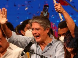 Quién es Guillermo Lasso, el banquero que a la tercera venció a la izquierda correísta y será el nuevo presidente de Ecuador