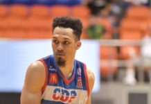 CDP triunfa y sigue en la primera posición del baloncesto superior de Santiago