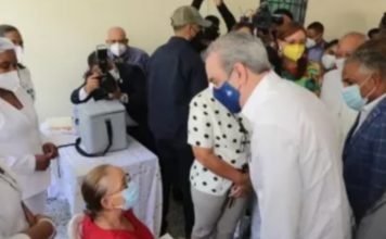 ‘Tenemos las vacunas suficientes’, asegura presidente Abinader