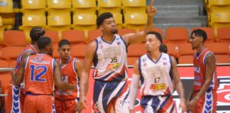 Mitchell y Polanco se combinan para conducir a Pueblo Nuevo a su tercer triunfo