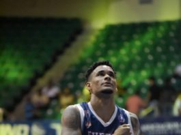 Pueblo Nuevo pica delante en la final del Baloncesto Superior de Santiago