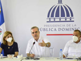 Presidente realiza encuentro con juntas de vecinos de Santo Domingo Norte