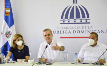 Presidente realiza encuentro con juntas de vecinos de Santo Domingo Norte