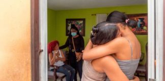 Sobreviviente de bebida adulterada: “Esto es como un fuego que te entra en el cuerpo”