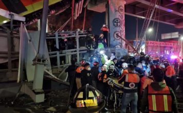VIDEO: Momento exacto del desplome de un puente de metro con un tren en marcha en Ciudad de México