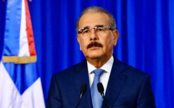 Danilo Medina tiene su dinero invertido en viviendas, muebles y obras de arte