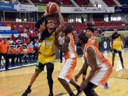 Isaiah Austin decide primera victoria de San Carlos en el TBSDistrito 2021