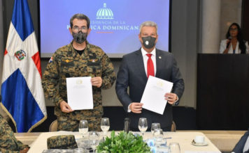 Ministerio de la Presidencia y de Defensa firman acuerdo de colaboración para incluir militares en el Plan Nacional de Viviendas Familia Feliz