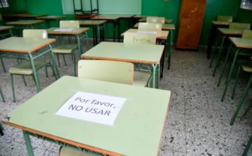 Estudiantes de 29 provincias vuelven a las aulas, pese al rebrote de COVID-19
