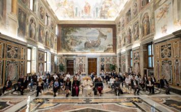 EL PAPA DESTACA LA IMPORTANCIA DE RELACIONES «REALES» SOBRE LAS «VIRTUALES»