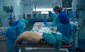 La red pública con casi el 60 % de sus camas UCI para COVID-19 ocupadas