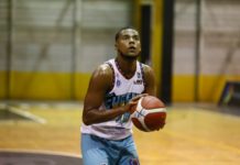 El Eugenio y Framboyán en férrea batalla por primer lugar Torneo Basket Superior de SDE