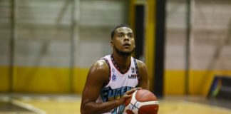El Eugenio y Framboyán en férrea batalla por primer lugar Torneo Basket Superior de SDE