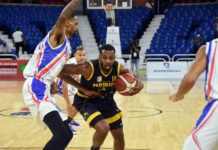 Mauricio Báez da primer golpe a San Lázaro en el inicio de la serie final del TBSDistrito 2021