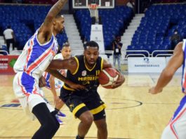 Mauricio Báez da primer golpe a San Lázaro en el inicio de la serie final del TBSDistrito 2021