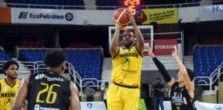 Mauricio Báez se impone al Barias y disputará la final ante San Lázaro en el TBSDistrito 2021
