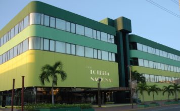 Presidente destituye a Dicent y nombra a Quico Tabar como administrador de la Lotería