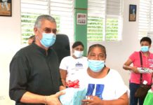 Dirección Provincial de Deportes de Puerto Plata entrega regalos a madres de deportistas