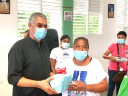 Dirección Provincial de Deportes de Puerto Plata entrega regalos a madres de deportistas