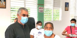 Dirección Provincial de Deportes de Puerto Plata entrega regalos a madres de deportistas