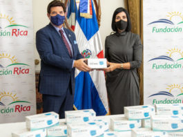 Primera dama recibe 250,000 mascarillas donadas por Fundación Rica