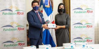 Primera dama recibe 250,000 mascarillas donadas por Fundación Rica