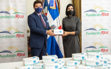 Primera dama recibe 250,000 mascarillas donadas por Fundación Rica