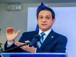 Extraían sangre en taller de pintura y mecánica para venderla