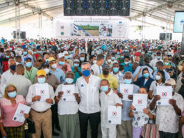 Abinader entrega tres mil títulos de propiedad en el fin de semana