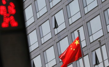 China amenaza con un contraataque «frontal» después de que EE.UU. imponga nuevas sanciones por la situación en Hong Kong