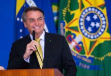 Hospitalizan a Jair Bolsonaro por dolor abdominal