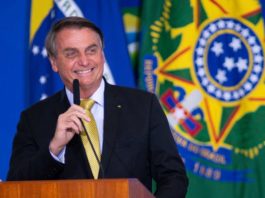 Hospitalizan a Jair Bolsonaro por dolor abdominal