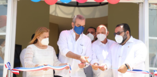 Gobierno reanuda construcción acueducto de Tireo y entrega centro tecnológico