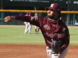 Rafael Pineda acuerda con el Escogido
