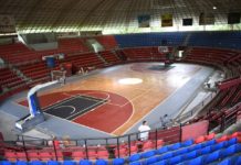 Los Indios realizan trabajos de reparación y embellecimiento del Techado Mario Ortega