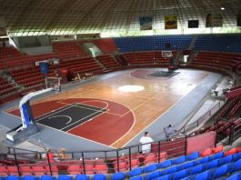 Los Indios realizan trabajos de reparación y embellecimiento del Techado Mario Ortega