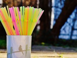 Lista de productos de plástico que desaparecerán en los comercios de la UE