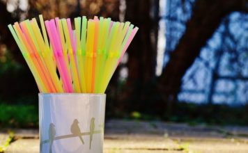 Lista de productos de plástico que desaparecerán en los comercios de la UE