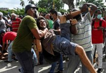 Los testimonios de violencia policial en las protestas sacuden Cuba