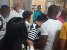 Empleados denuncian Ferretería Americana los mandan de vacaciones y les niegan acceso al retornar a sus labores